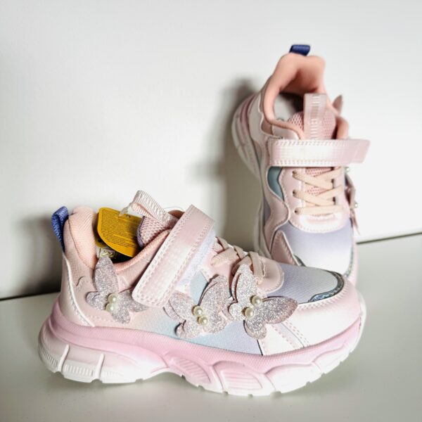 Clibee kedukai su drugeliais