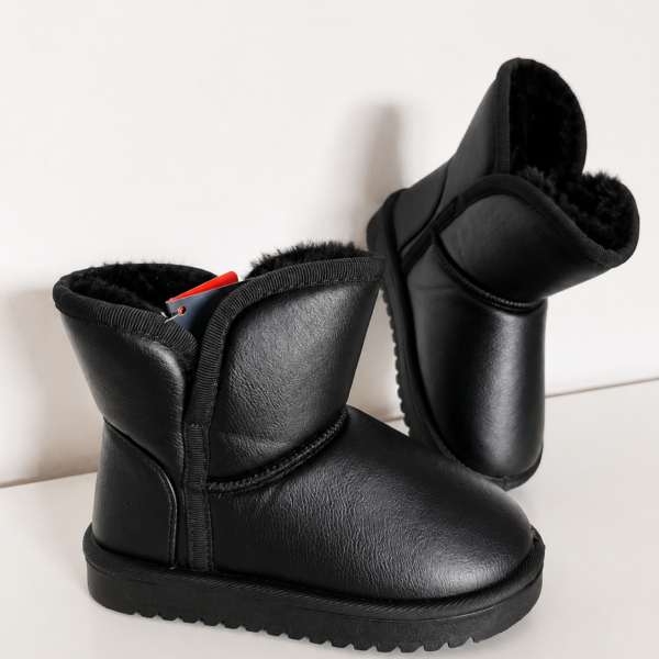 Ugg stiliaus aulinukai