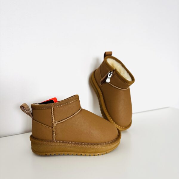 Ugg stiliaus aulinukai